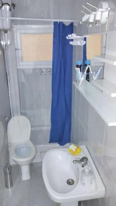 Metro La Salut Apartment Badalona